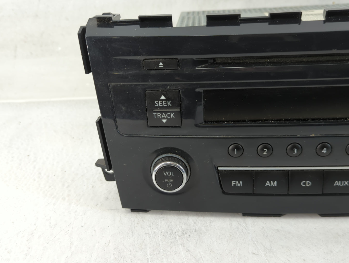 2013-2015 Nissan Altima Radio AM FM Cd Player Receiver Replacement P/N:28185 3TA0G Fits Fits 2013 2014 2015 OEM Used Auto Pa