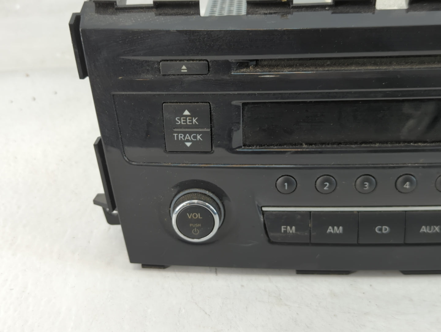 2013-2015 Nissan Altima Radio AM FM Cd Player Receiver Replacement P/N:28185 3TA0G Fits Fits 2013 2014 2015 OEM Used Auto Pa