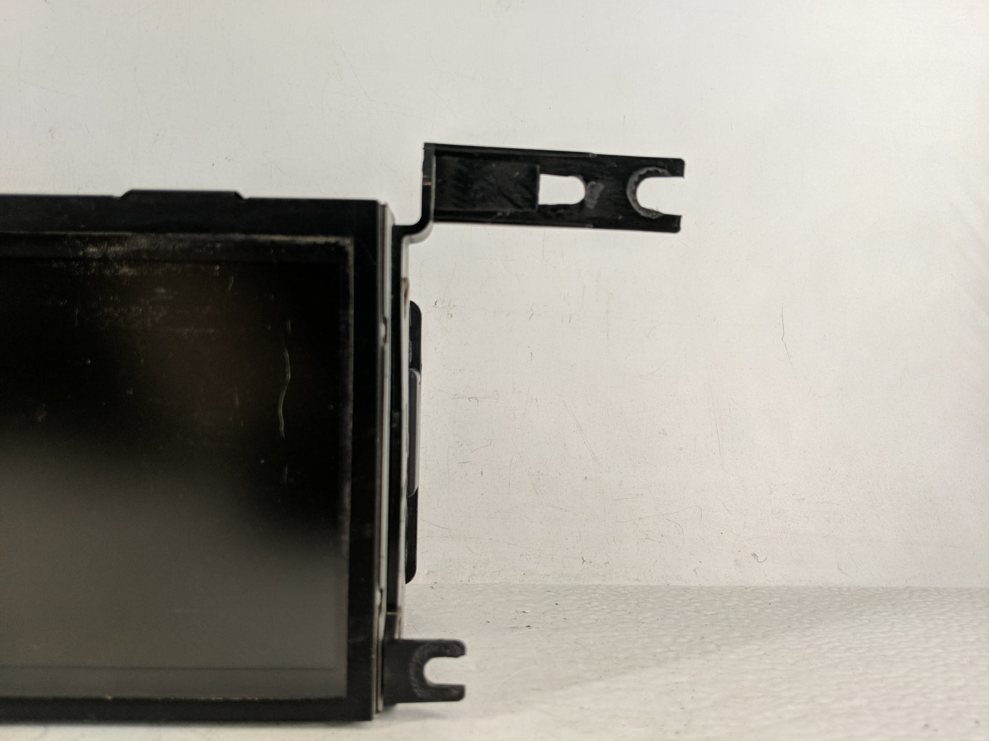 2008-2015 Nissan Armada Information Display Screen - Oemusedautoparts1.com