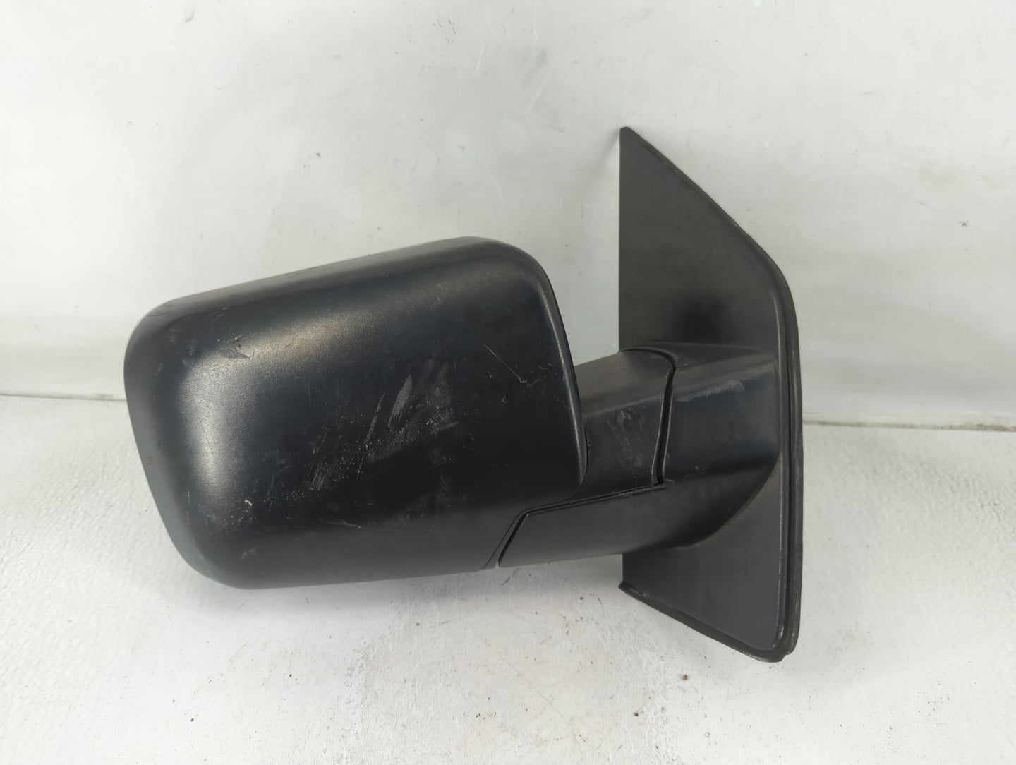 2013-2015 Nissan Armada Passenger Side View Mirror - Right Door Mirror OEM Used - Oemusedautoparts1.com