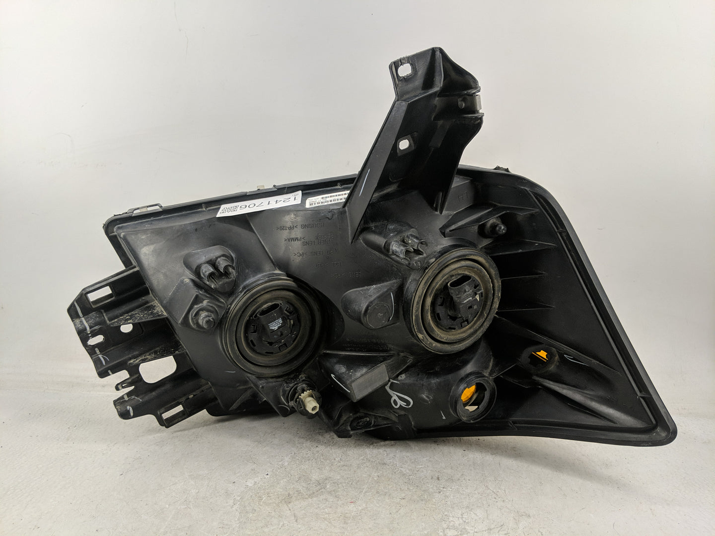 2013 Nissan Armada Passenger Right Oem Head Light Headlight Lamp - Oemusedautoparts1.com