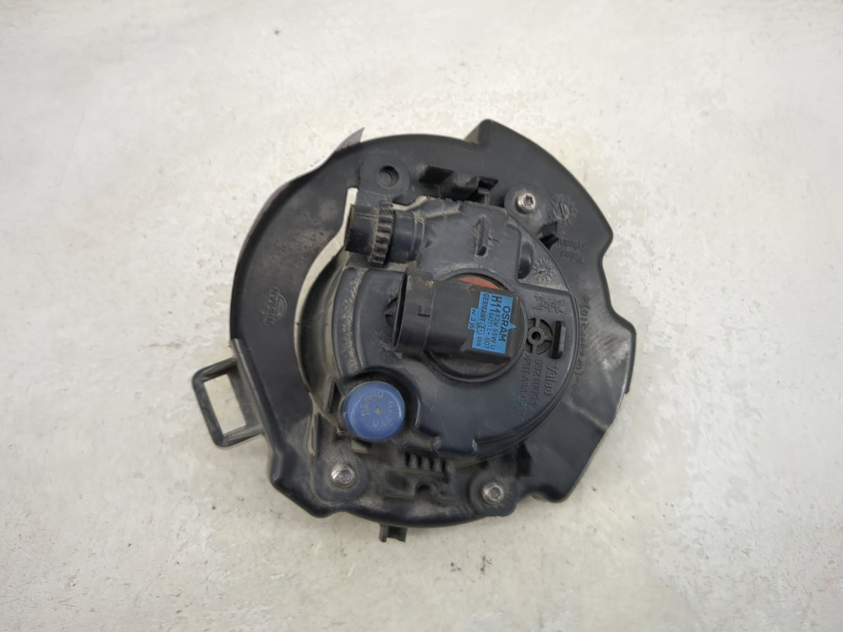 2008-2015 Nissan Armada Passenger Right Oem Fog Light Lamp Black - Oemusedautoparts1.com