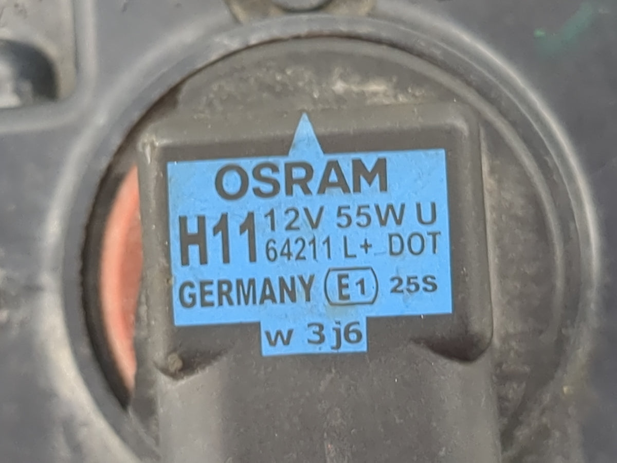 2008-2015 Nissan Armada Passenger Right Oem Fog Light Lamp Black - Oemusedautoparts1.com