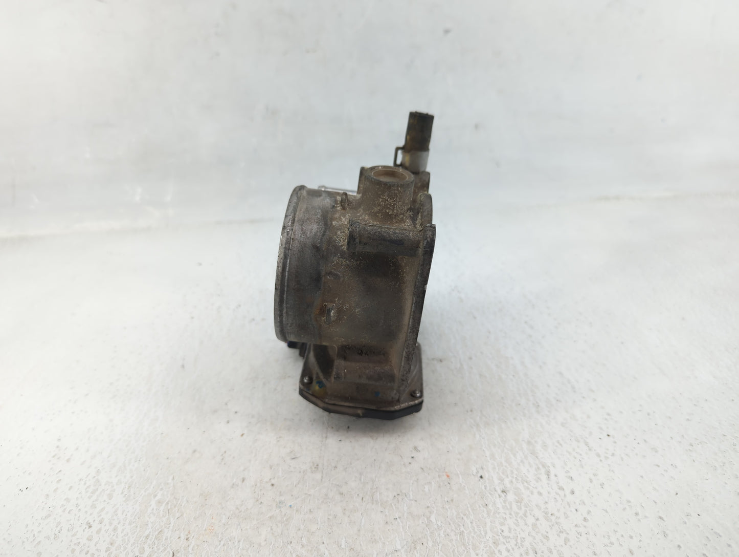 2013-2015 Nissan Armada Throttle Body P/N:16119 7S000 Fits Fits 2012 2013 2014 2015 2016 OEM Used Auto Parts - Oemusedautopa