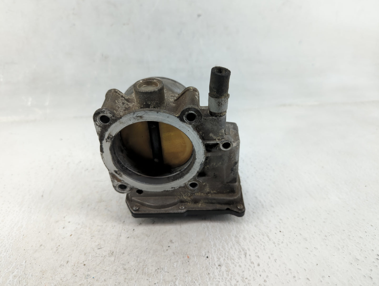 2013-2015 Nissan Armada Throttle Body P/N:16119 7S000 Fits Fits 2012 2013 2014 2015 2016 OEM Used Auto Parts - Oemusedautopa