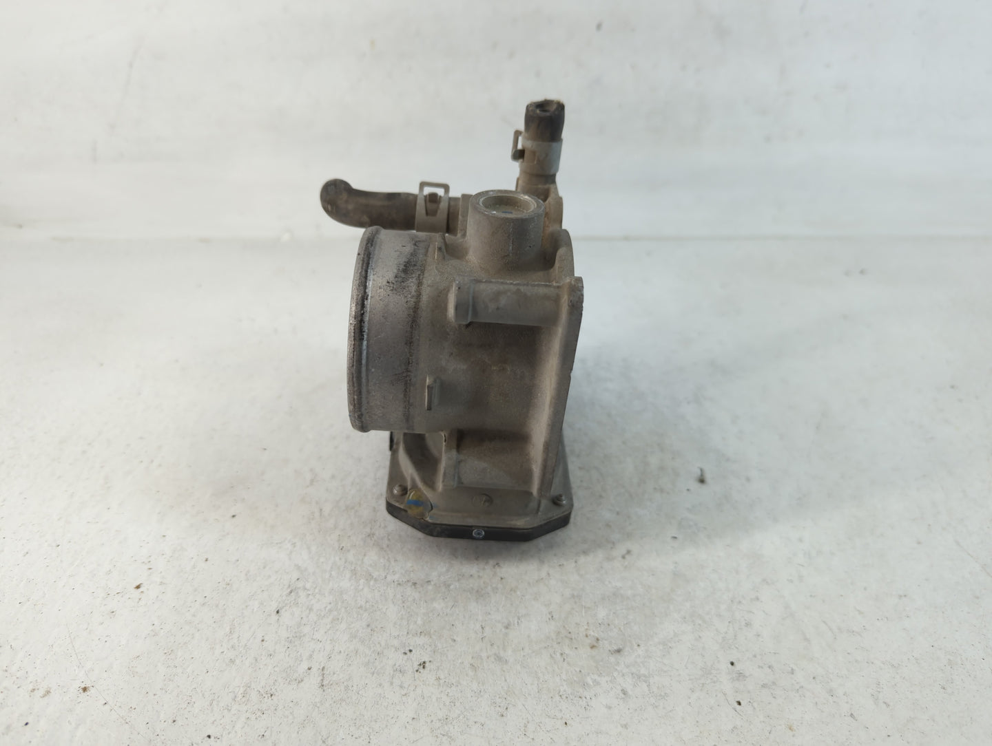 2013 Nissan Cube Throttle Body P/N:ET-A60-02 E Fits OEM Used Auto Parts - Oemusedautoparts1.com