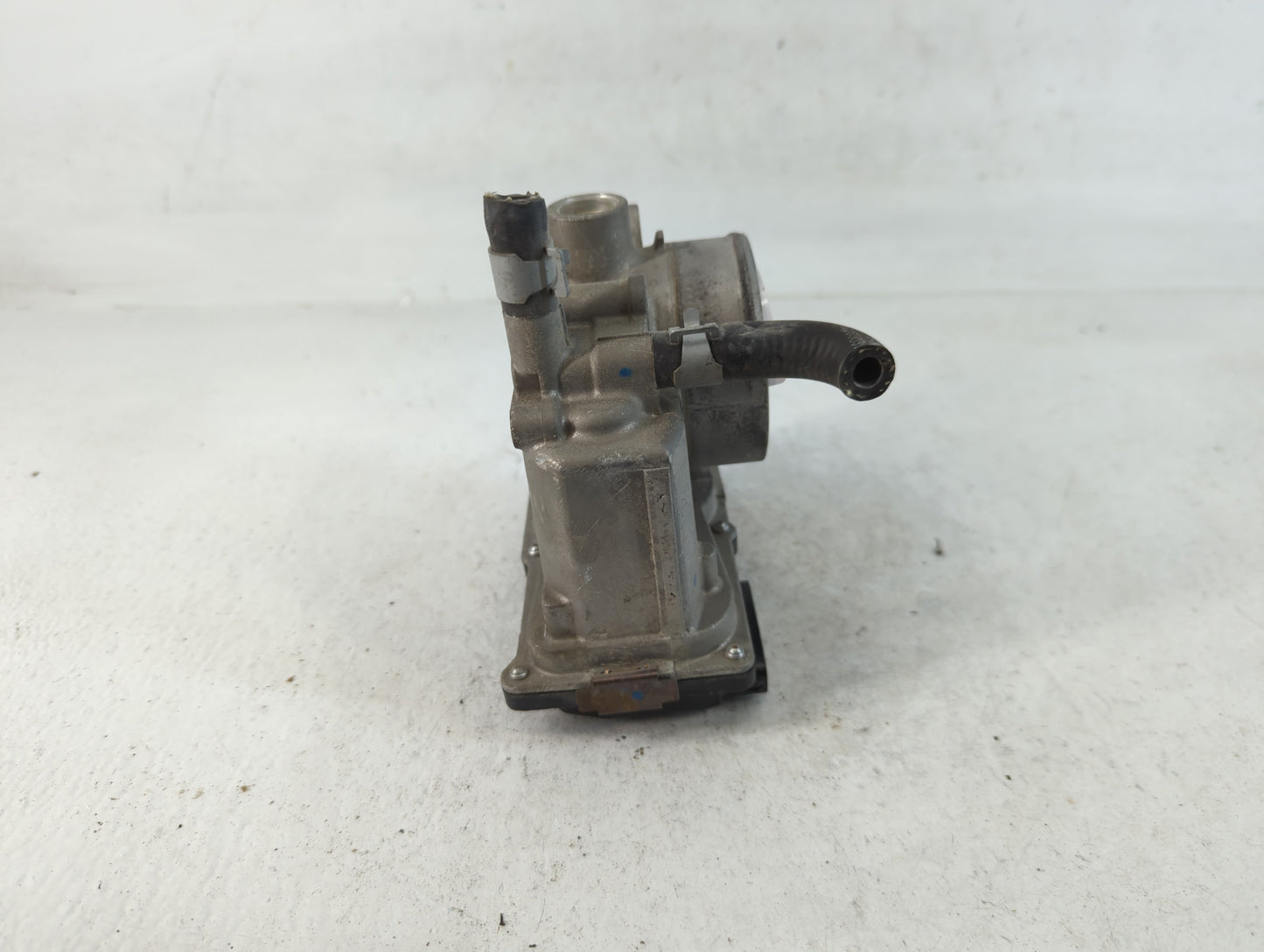 2013 Nissan Cube Throttle Body P/N:ET-A60-02 E Fits OEM Used Auto Parts - Oemusedautoparts1.com