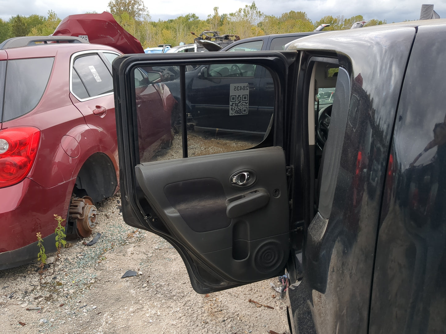 2011-2014 Nissan Cube Driver Rear Door Oem - Oemusedautoparts1.com