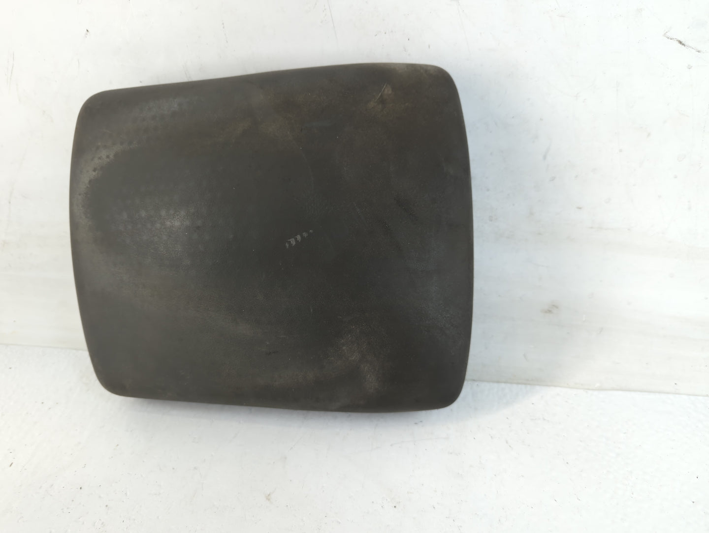2013 Nissan Frontier Center Console Armrest Cover Lid P/N:130814 Fits OEM Used Auto Parts - Oemusedautoparts1.com