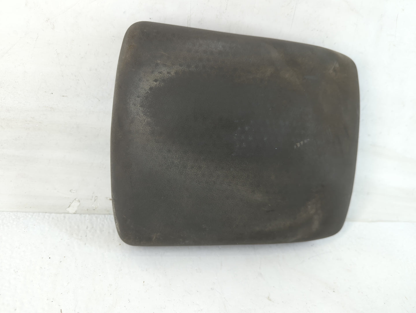 2013 Nissan Frontier Center Console Armrest Cover Lid P/N:130814 Fits OEM Used Auto Parts - Oemusedautoparts1.com