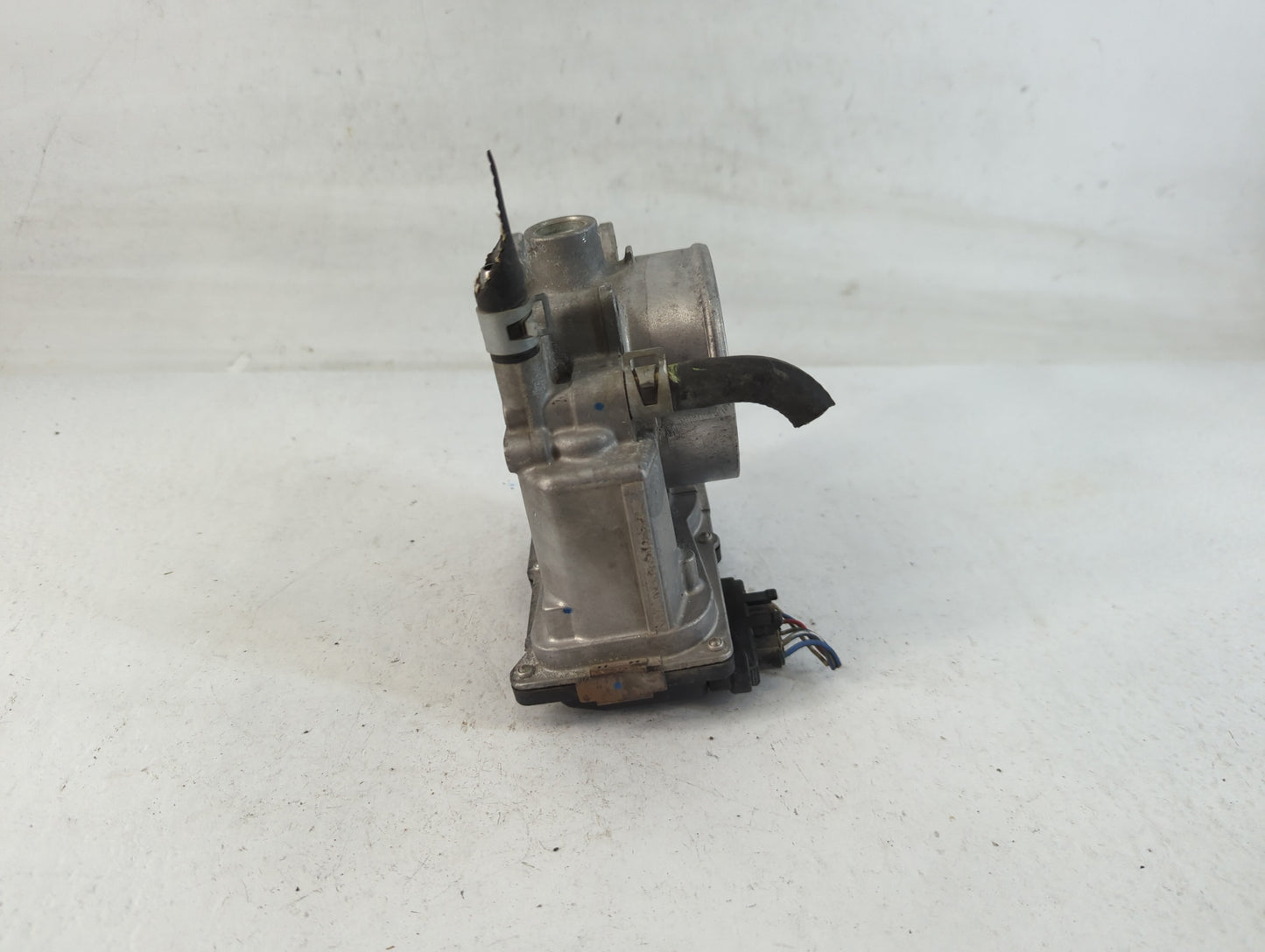 2013-2019 Nissan Frontier Throttle Body P/N:1611 Fits Fits 2012 2013 2014 2015 2016 2017 2018 2019 2020 OEM Used Auto Parts 