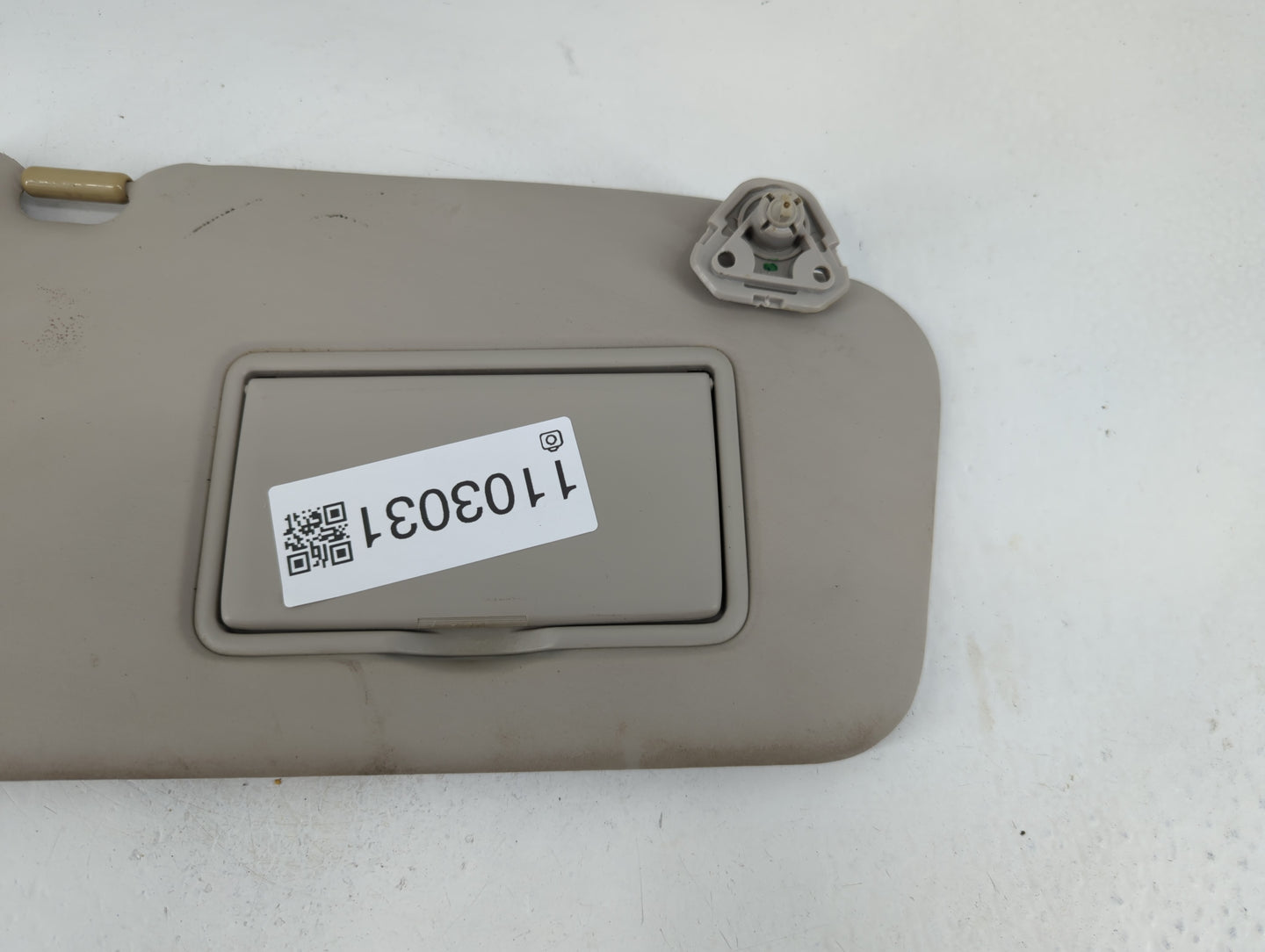 2011-2013 Nissan Juke Sun Visor Shade Replacement Passenger Right Mirror Fits Fits 2011 2012 2013 OEM Used Auto Parts - Oemu