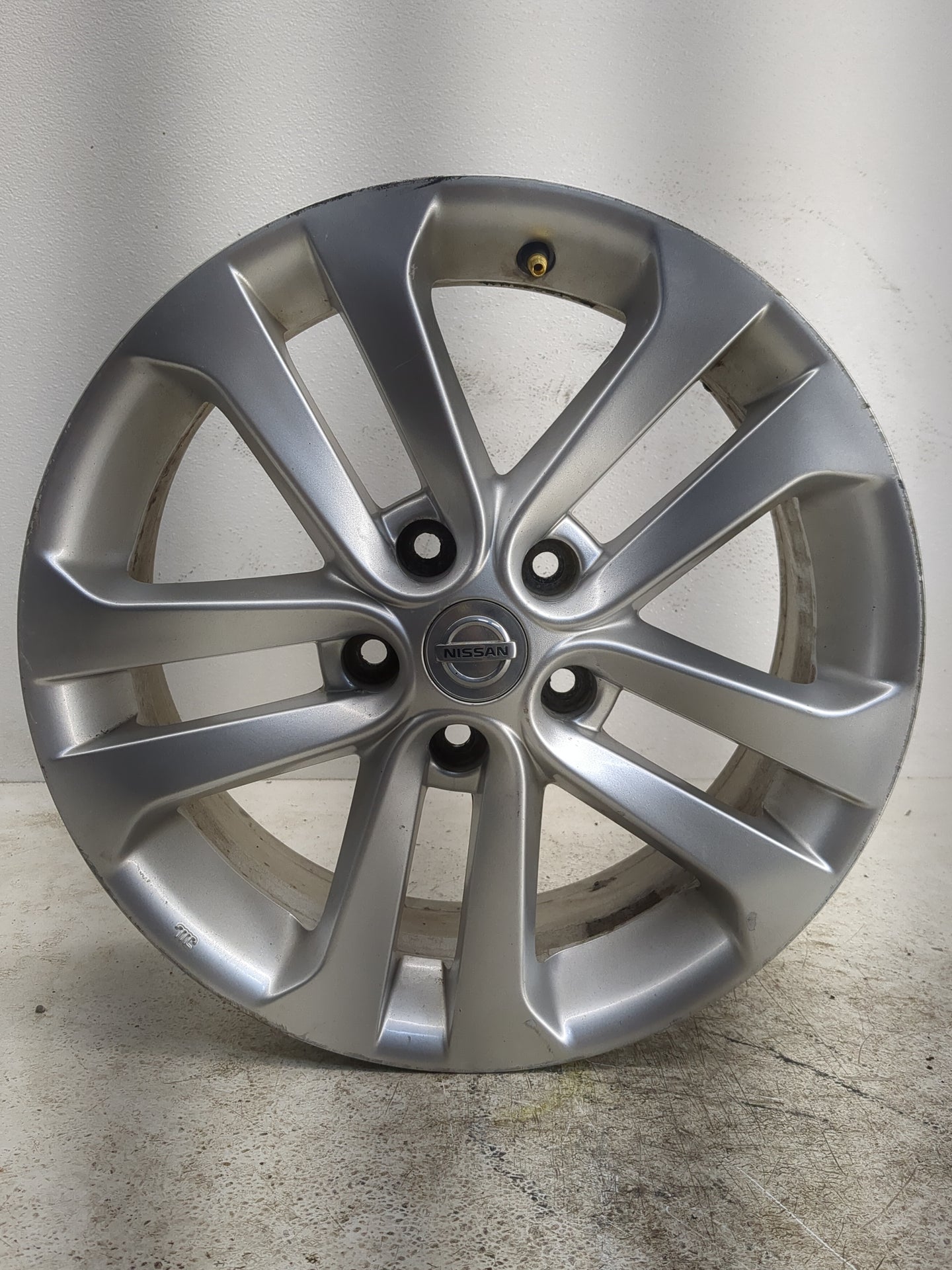 2011-2016 Nissan Juke Oem Wheel Rim - Oemusedautoparts1.com