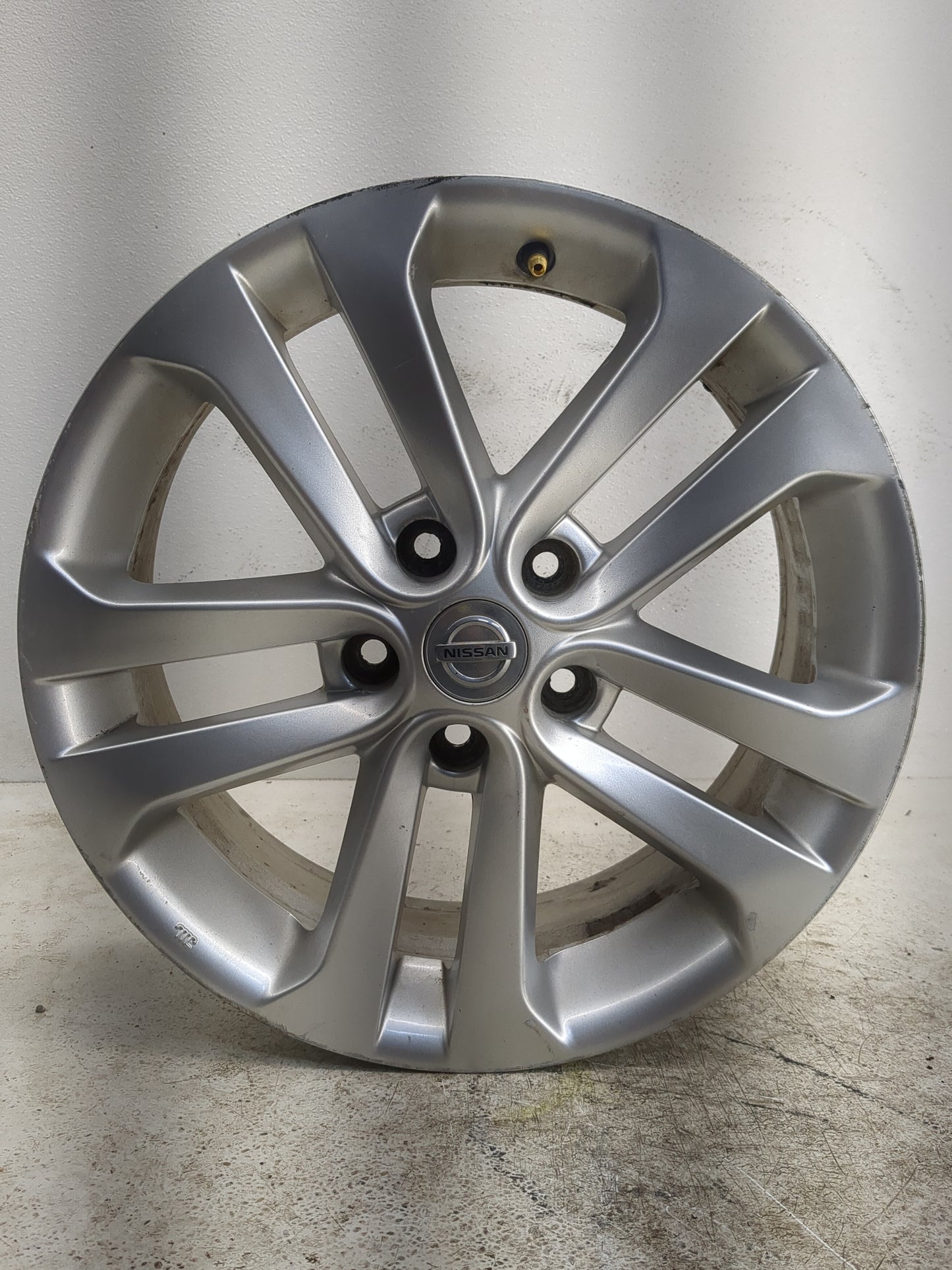 2011-2016 Nissan Juke Oem Wheel Rim - Oemusedautoparts1.com