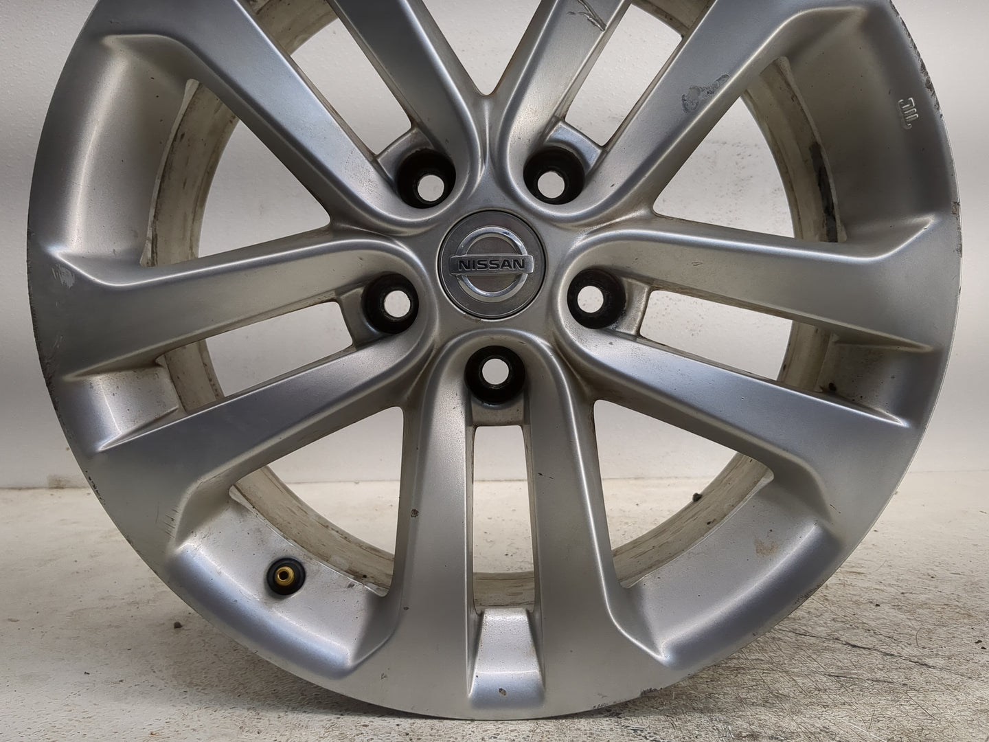 2011-2016 Nissan Juke Oem Wheel Rim - Oemusedautoparts1.com