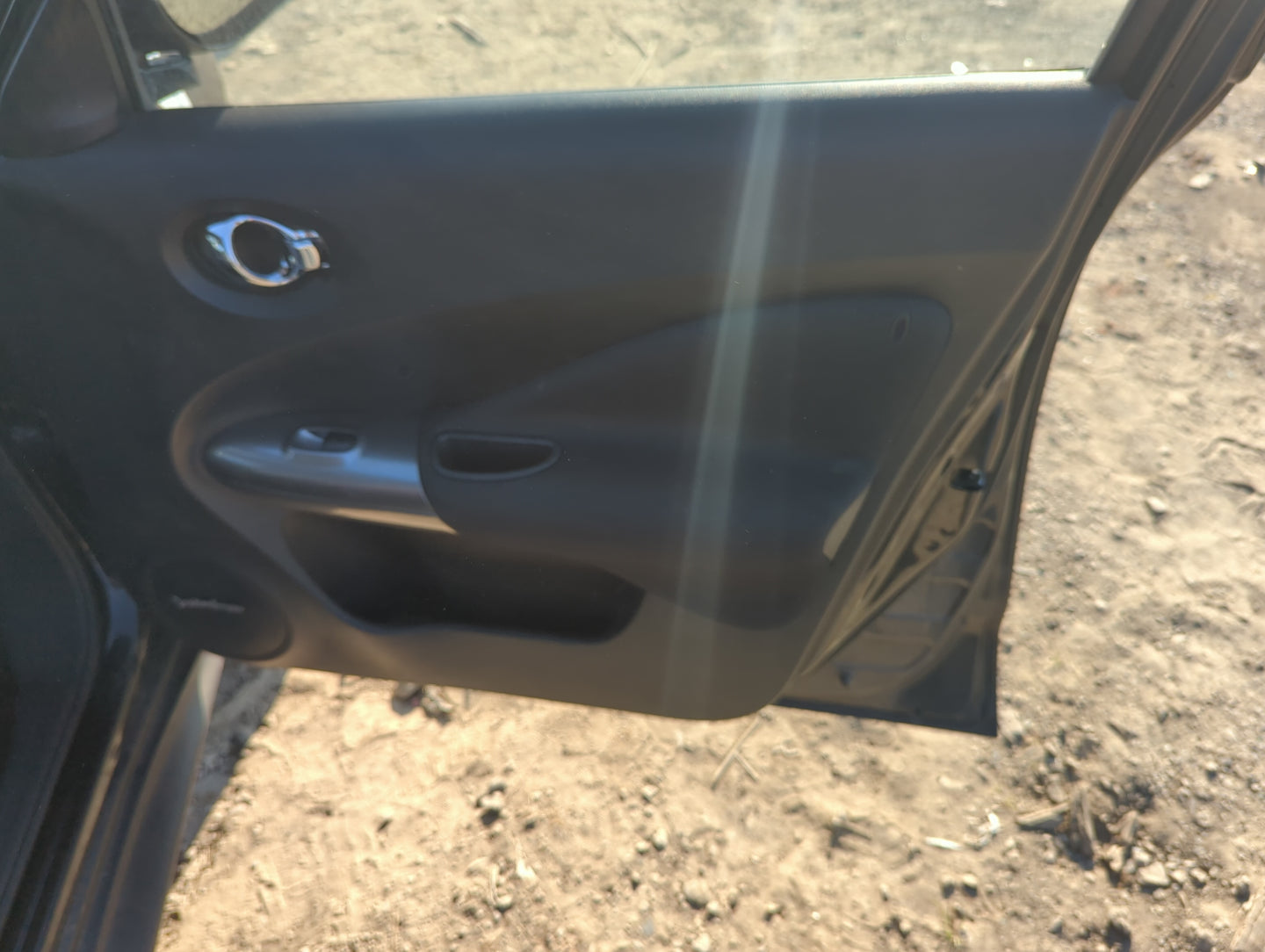 2013 Nissan Juke Front Right Passenger Interior Door Panel Trim 1164460 - Oemusedautoparts1.com