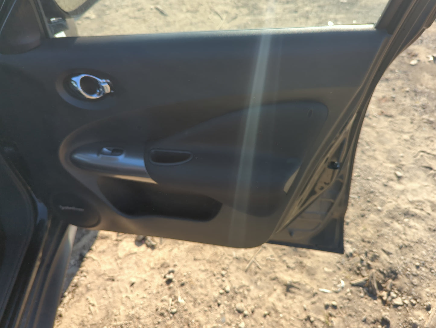 2013 Nissan Juke Front Right Passenger Interior Door Panel Trim 1164460 - Oemusedautoparts1.com