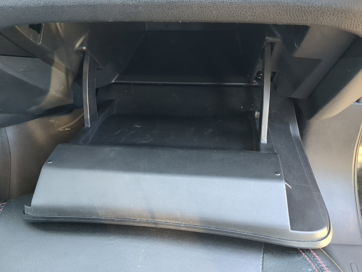 2013 Nissan Juke Passenger Glove Box Door Storage Compartment 1164467 - Oemusedautoparts1.com