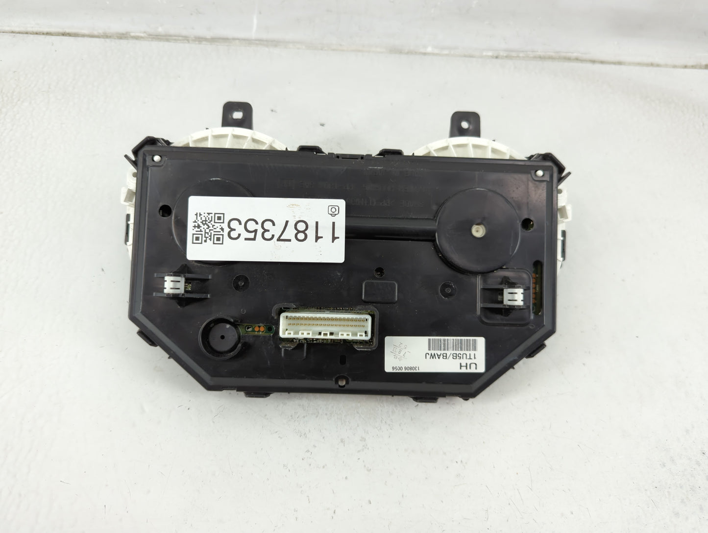 2012-2014 Nissan Juke Instrument Cluster Speedometer Gauges P/N:1TU5B/BAWJ Fits Fits 2012 2013 2014 OEM Used Auto Parts - Oe