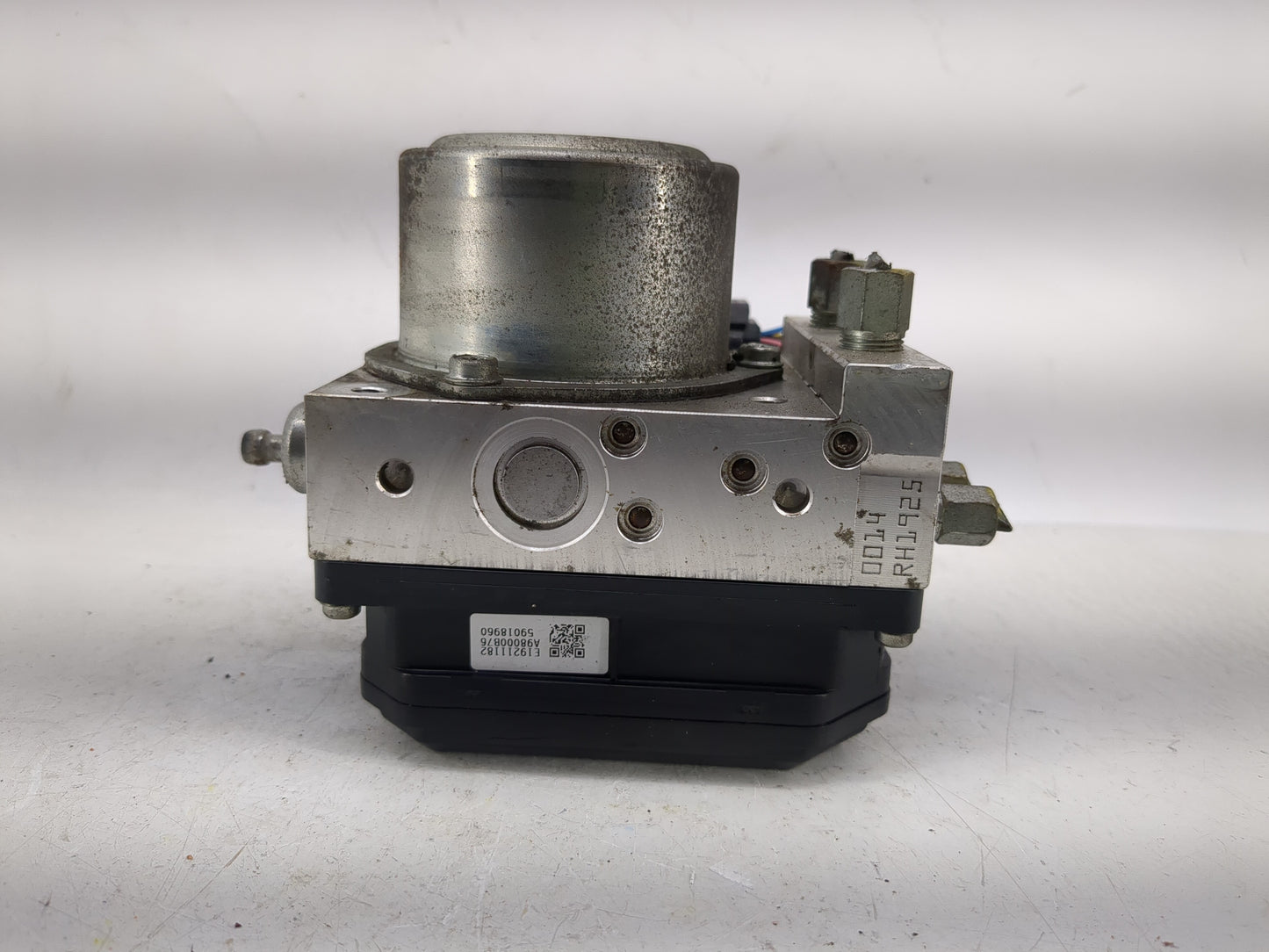 2012-2014 Nissan Juke ABS Pump Control Module Replacement Fits Fits 2012 2013 2014 OEM Used Auto Parts - Oemusedautoparts1.c