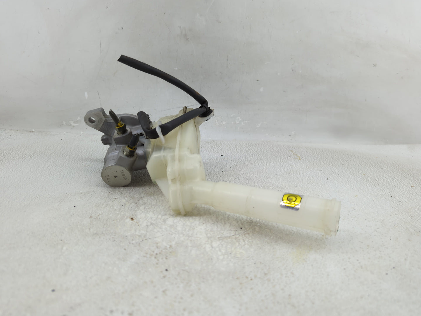 2011-2017 Nissan Juke Brake Master Cylinder - Oemusedautoparts1.com