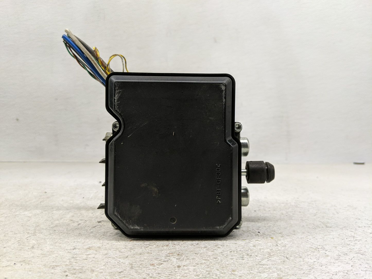 2012-2014 Nissan Juke ABS Pump Control Module Replacement P/N:TD8405 Fits Fits 2012 2013 2014 OEM Used Auto Parts - Oemuseda