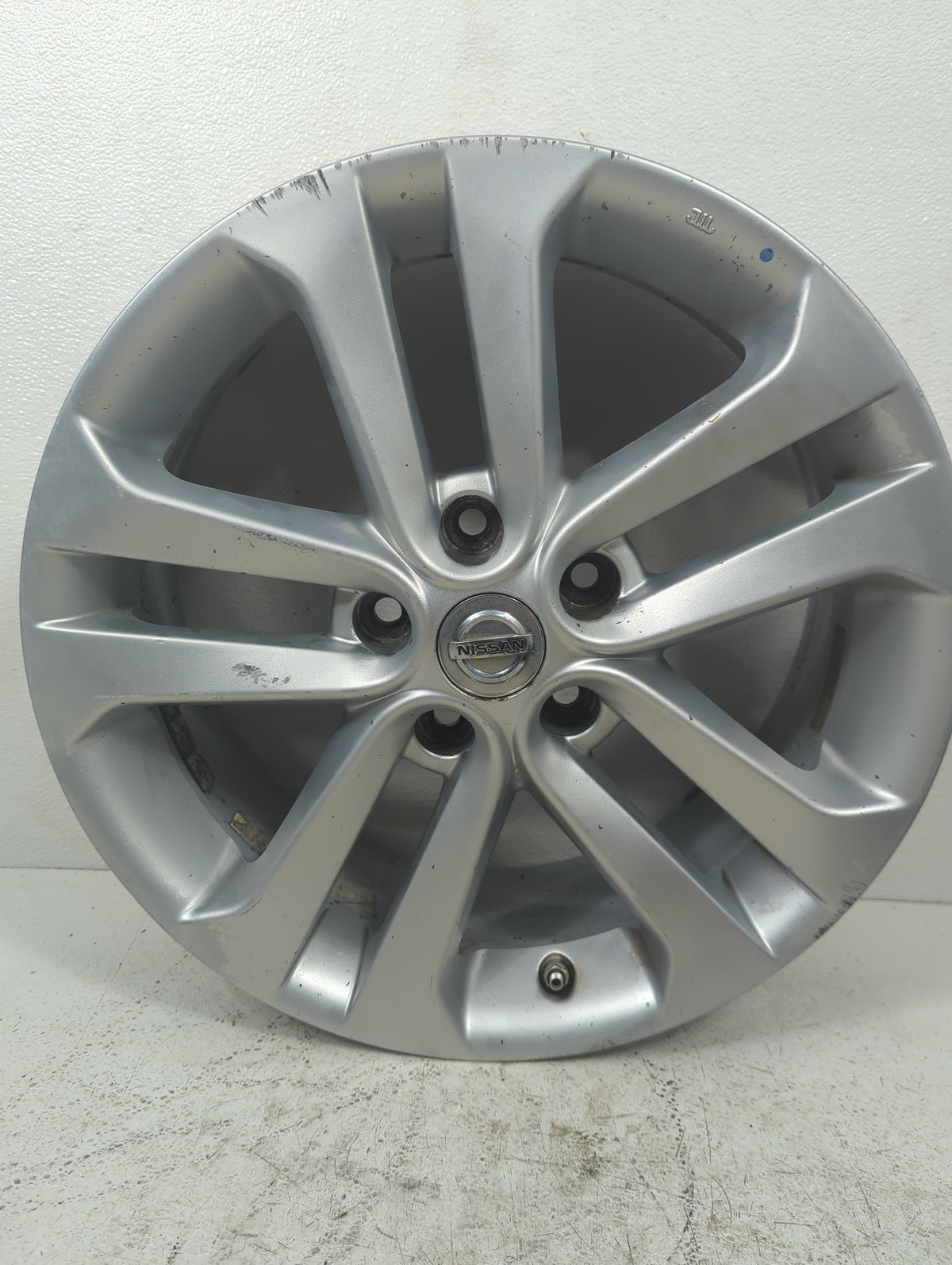 2013 Nissan Juke Oem Wheel Rim 1389125 - Oemusedautoparts1.com