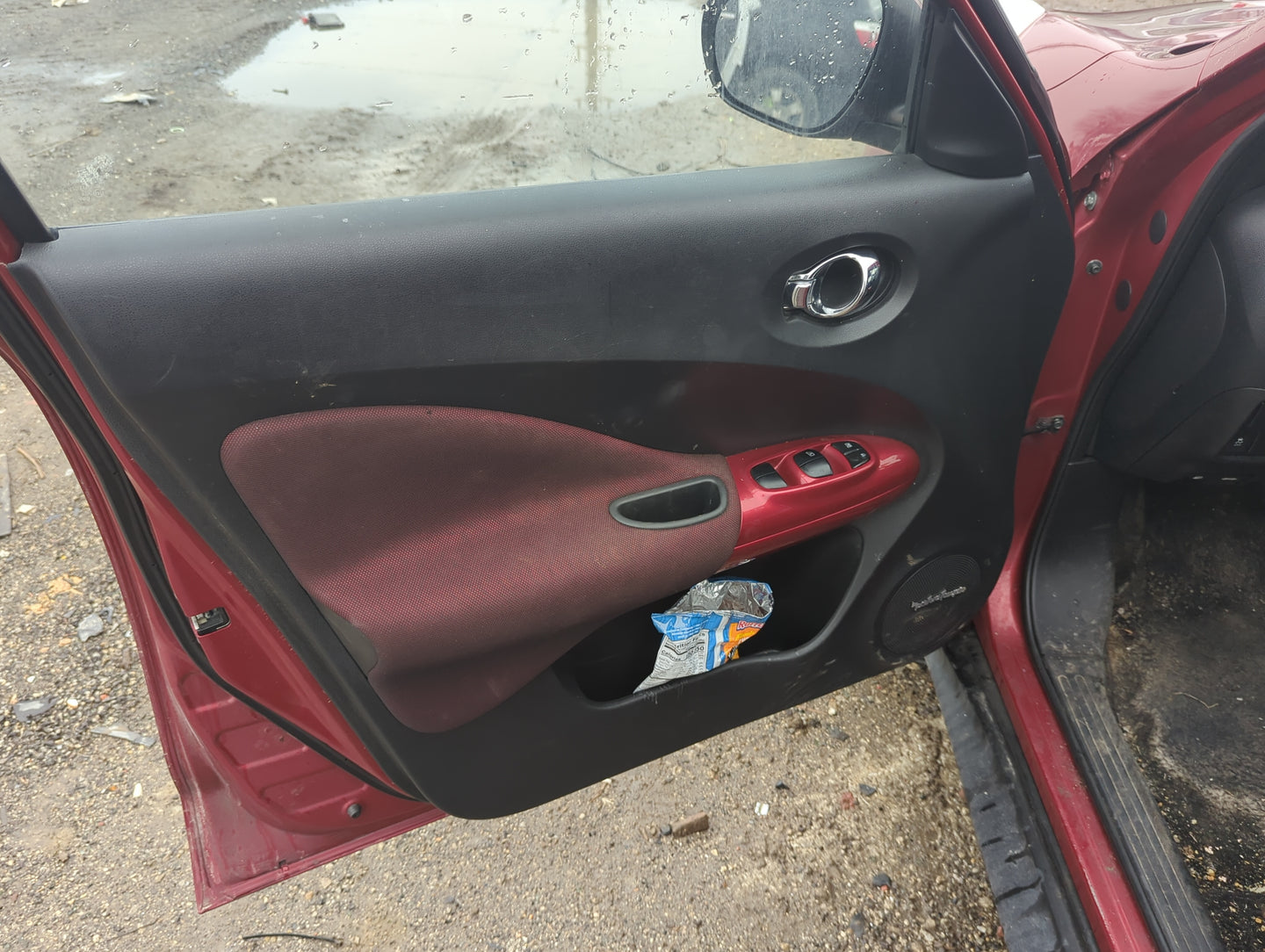 2013 Nissan Juke Front Left Driver Interior Door Panel Trim 1389485 - Oemusedautoparts1.com