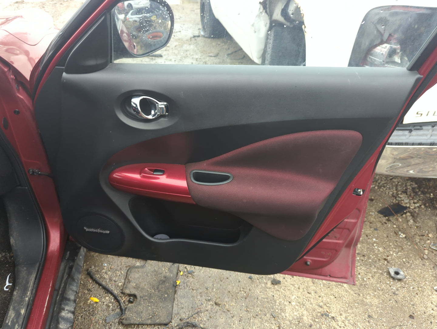 2013 Nissan Juke Front Right Passenger Interior Door Panel Trim 1389488 - Oemusedautoparts1.com
