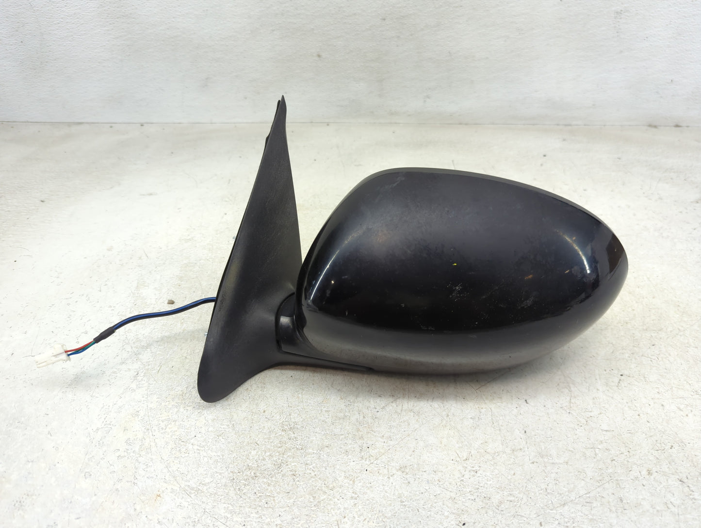 2013-2014 Nissan Juke Driver Side View Mirror - Left Door Mirror OEM Used - Oemusedautoparts1.com