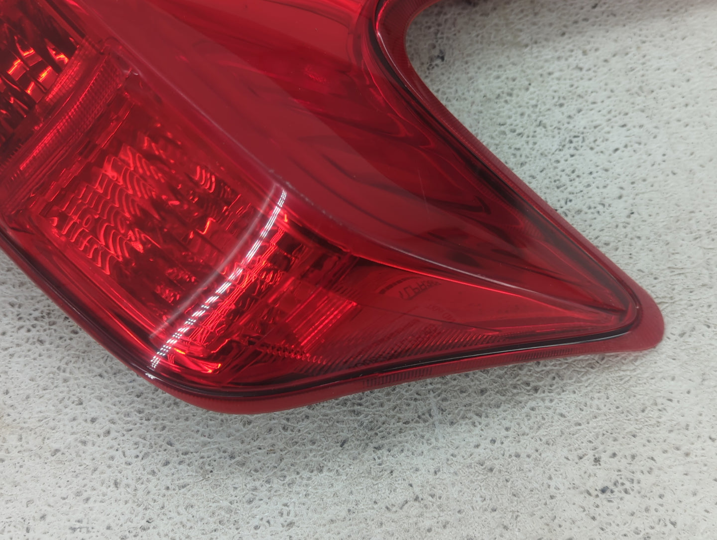 2011-2014 Nissan Juke Tail Light Assembly Passenger Right OEM Fits Fits 2011 2012 2013 2014 OEM Used Auto Parts - Oemusedaut