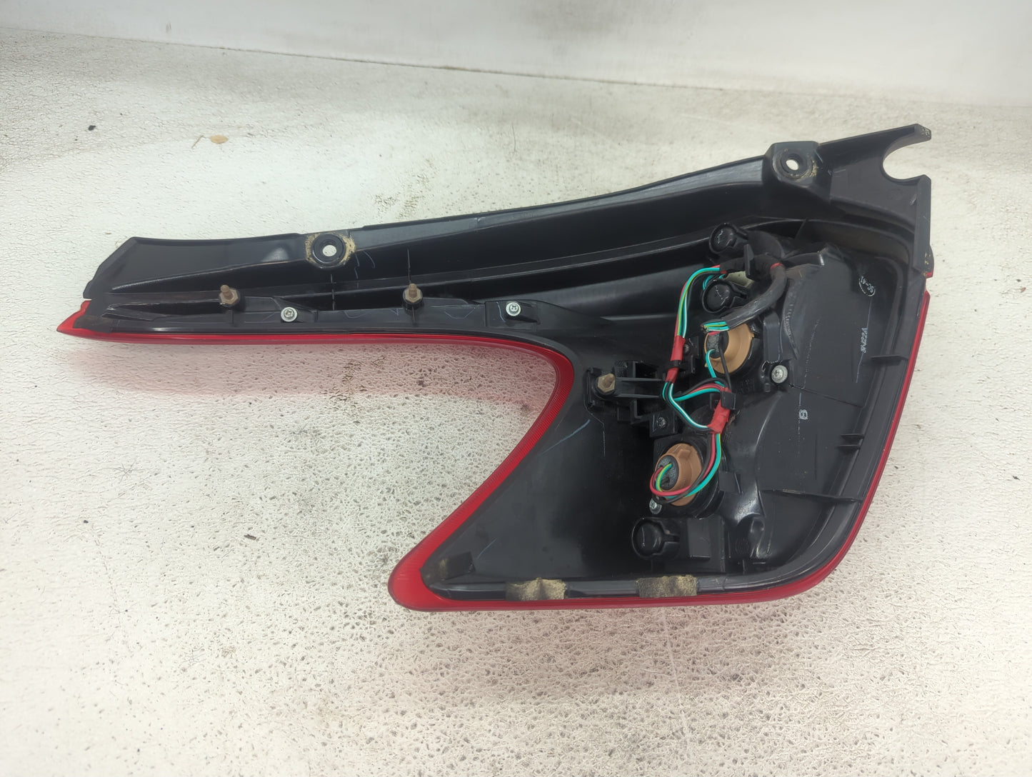 2011-2014 Nissan Juke Tail Light Assembly Passenger Right OEM Fits Fits 2011 2012 2013 2014 OEM Used Auto Parts - Oemusedaut