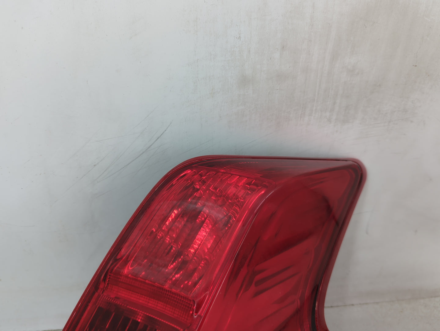 2011-2014 Nissan Juke Tail Light Assembly Driver Left OEM Fits Fits 2011 2012 2013 2014 OEM Used Auto Parts - Oemusedautopar