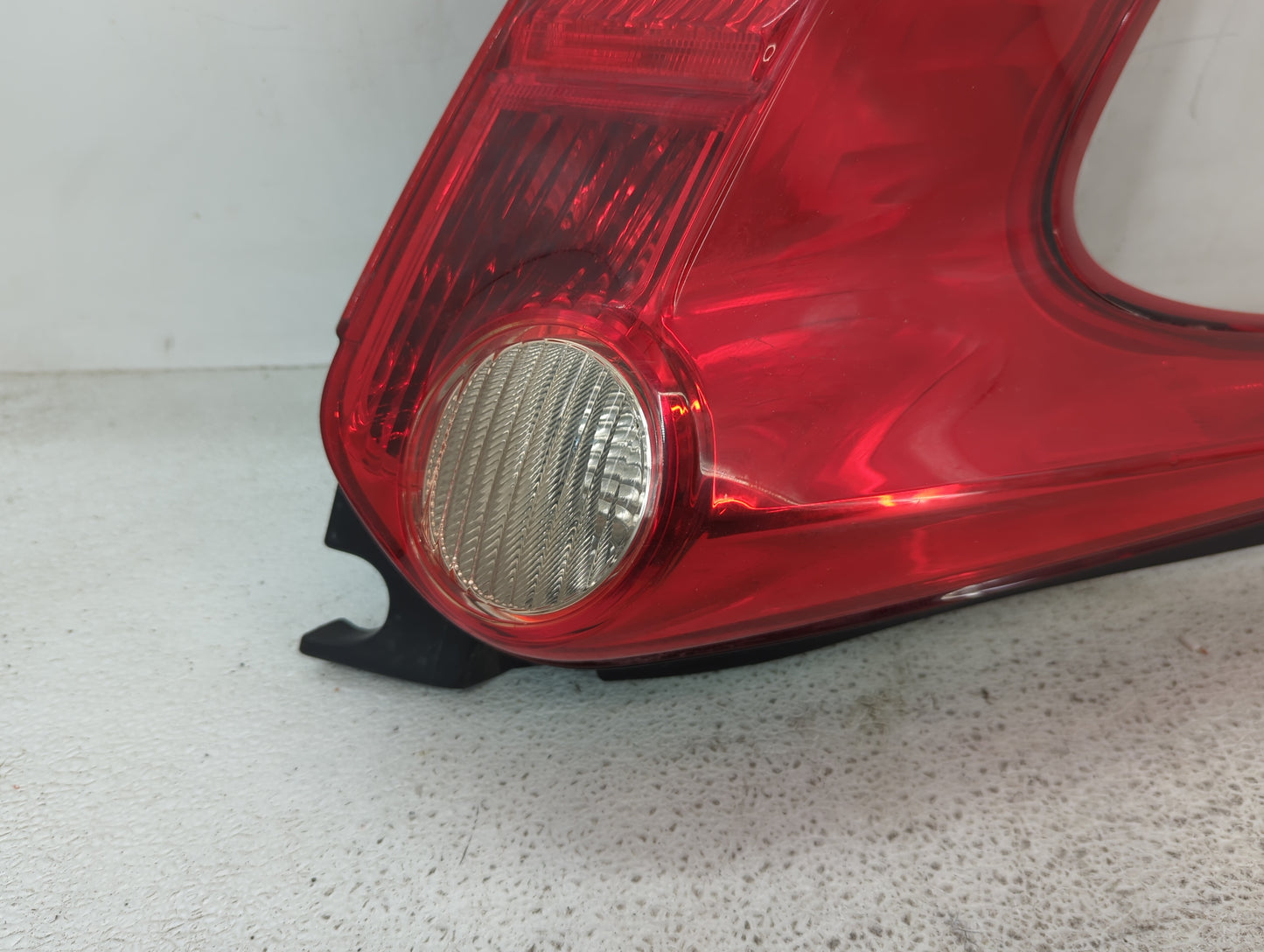 2011-2014 Nissan Juke Tail Light Assembly Driver Left OEM Fits Fits 2011 2012 2013 2014 OEM Used Auto Parts - Oemusedautopar