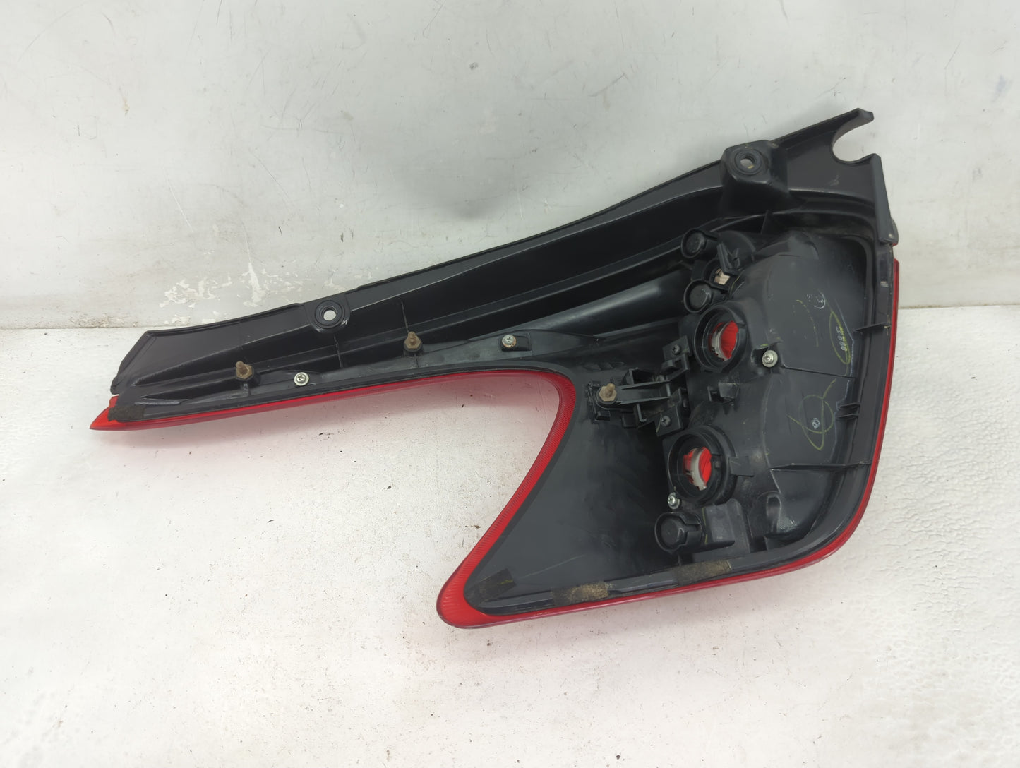 2011-2014 Nissan Juke Tail Light Assembly Passenger Right OEM P/N:A1P2RST Fits Fits 2011 2012 2013 2014 OEM Used Auto Parts 