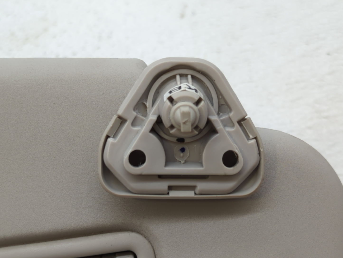 2011-2013 Nissan Juke Sun Visor Shade Replacement Passenger Right Mirror Fits Fits 2011 2012 2013 OEM Used Auto Parts - Oemu