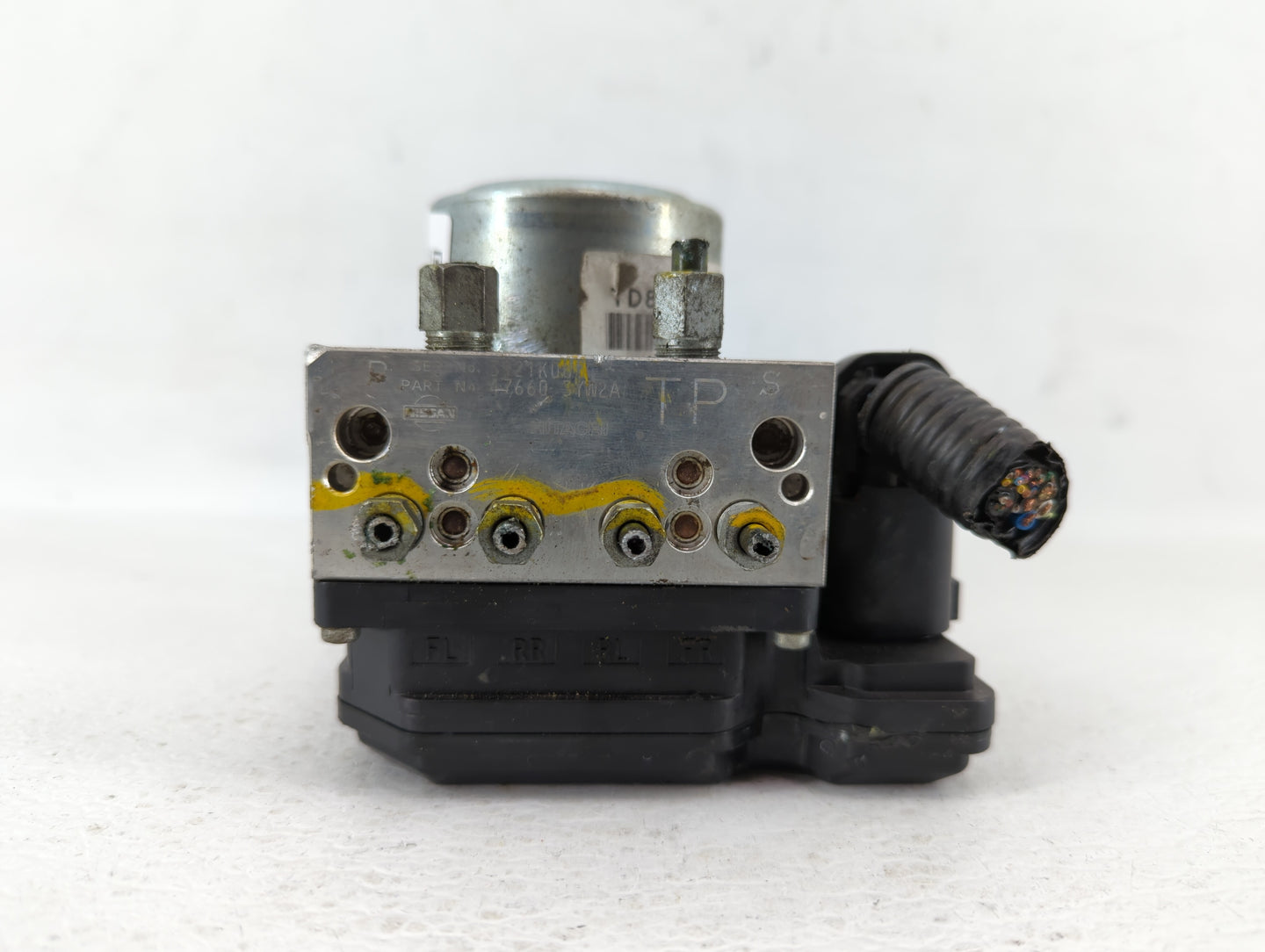 2013-2014 Nissan Juke ABS Pump Control Module Replacement P/N:47660 3YW2A A98000B51 Fits Fits 2013 2014 OEM Used Auto Parts 