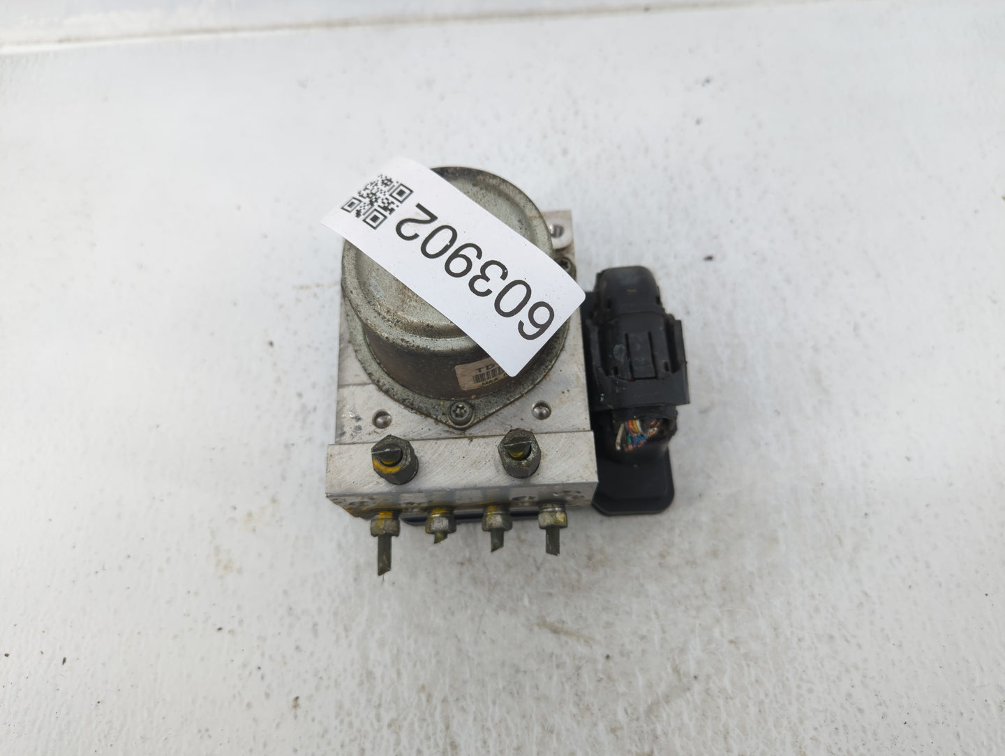 2012-2014 Nissan Juke ABS Pump Control Module Replacement P/N:TD8405 Fits Fits 2012 2013 2014 OEM Used Auto Parts - Oemuseda