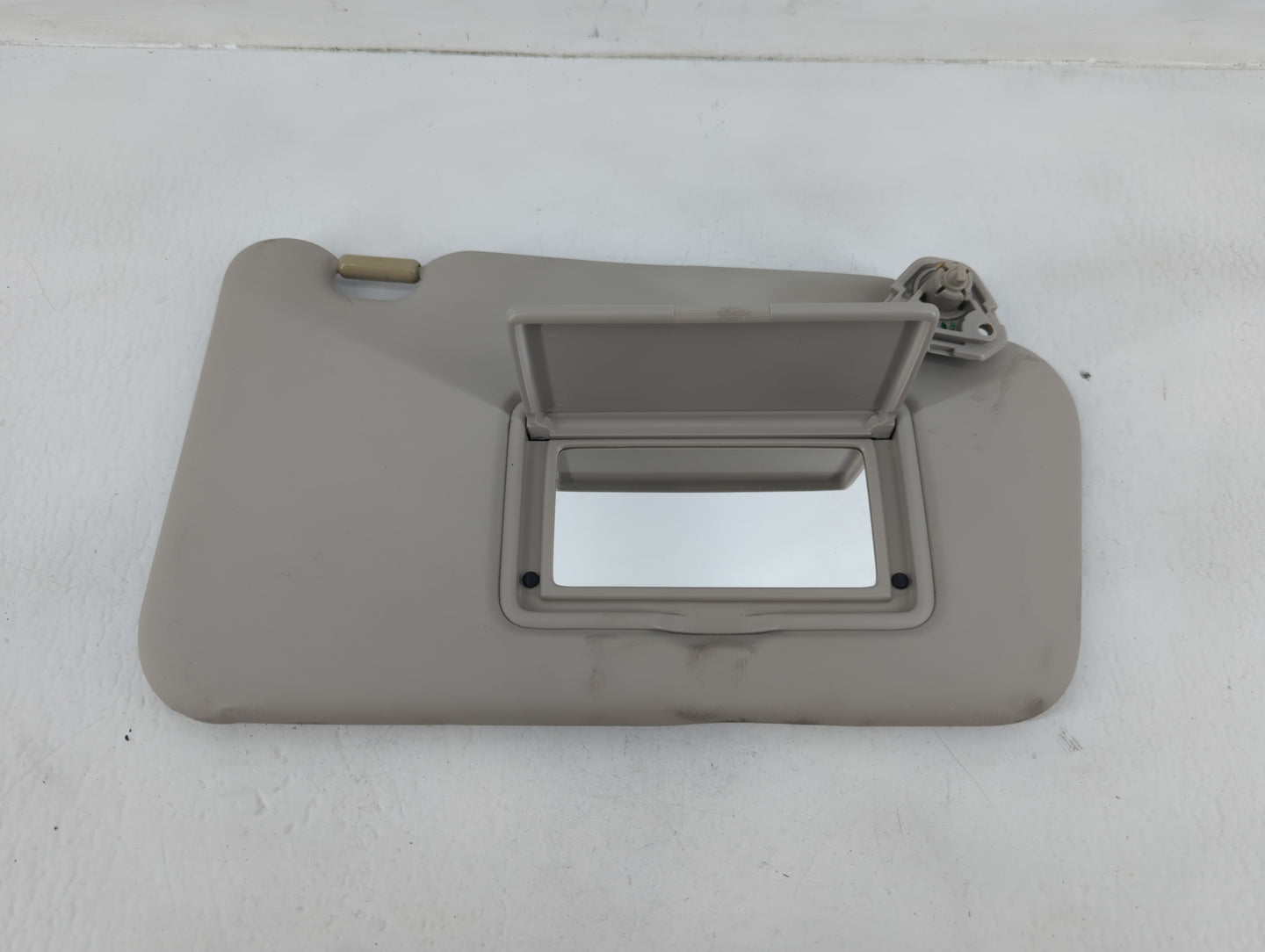 2011-2013 Nissan Juke Sun Visor Shade Replacement Passenger Right Mirror Fits Fits 2011 2012 2013 OEM Used Auto Parts - Oemu