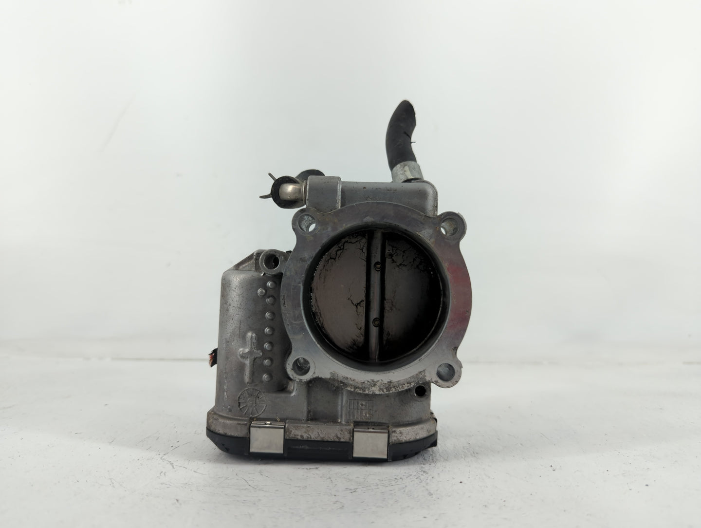 2011-2017 Nissan Juke Throttle Body P/N:35100-2G600 Fits Fits 2011 2012 2013 2014 2015 2016 2017 OEM Used Auto Parts - Oemus