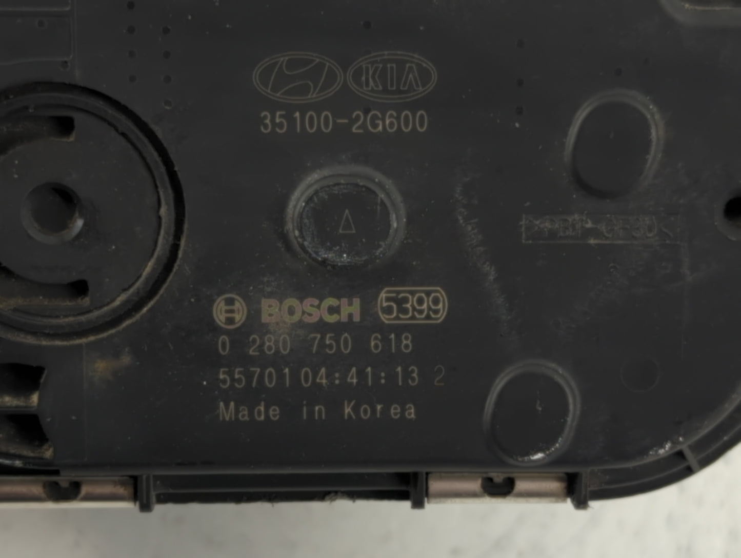 2011-2017 Nissan Juke Throttle Body P/N:35100-2G600 Fits Fits 2011 2012 2013 2014 2015 2016 2017 OEM Used Auto Parts - Oemus