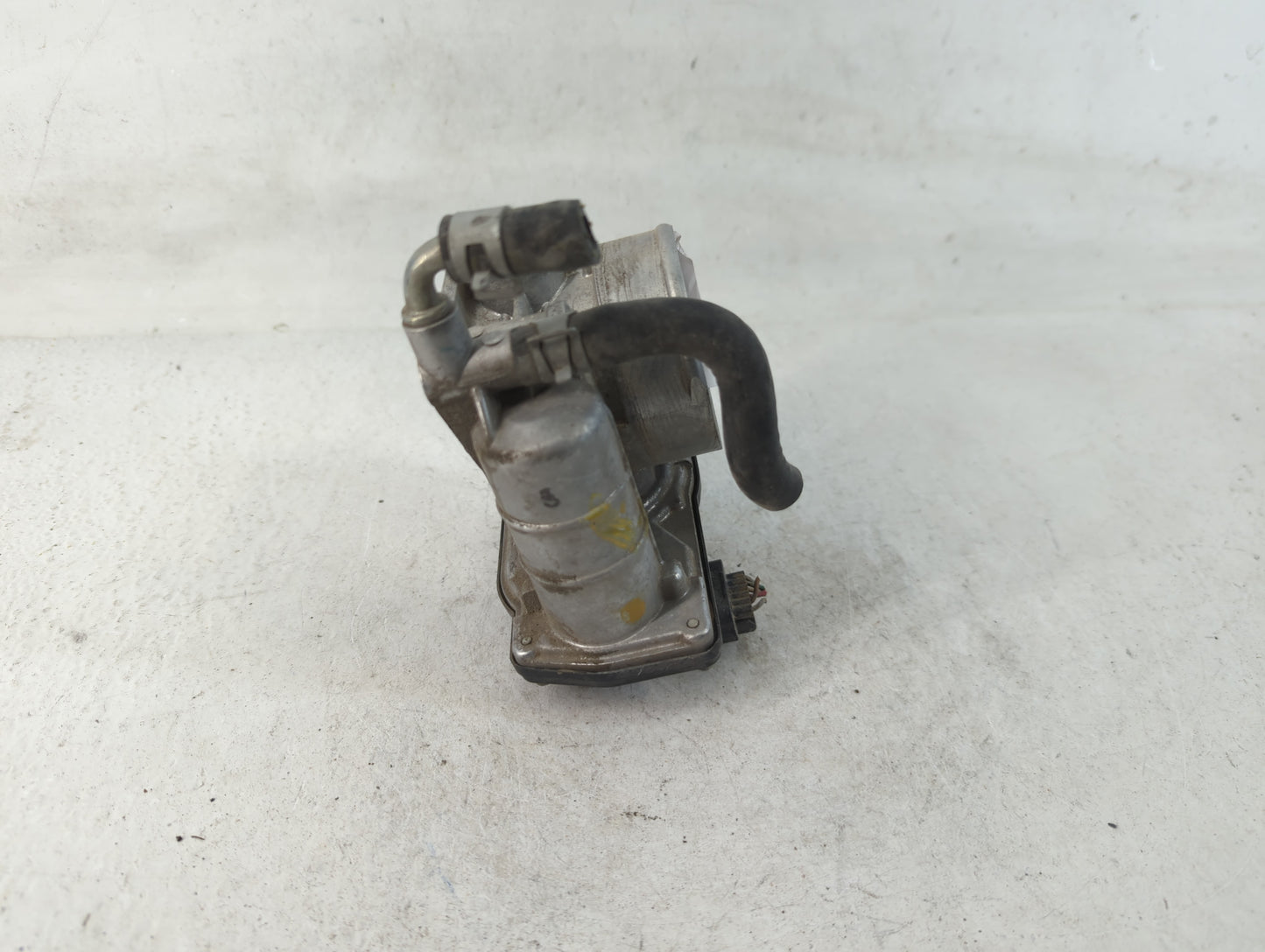 2011-2017 Nissan Juke Throttle Body P/N:RME60-31 Fits Fits 2011 2012 2013 2014 2015 2016 2017 OEM Used Auto Parts - Oemuseda
