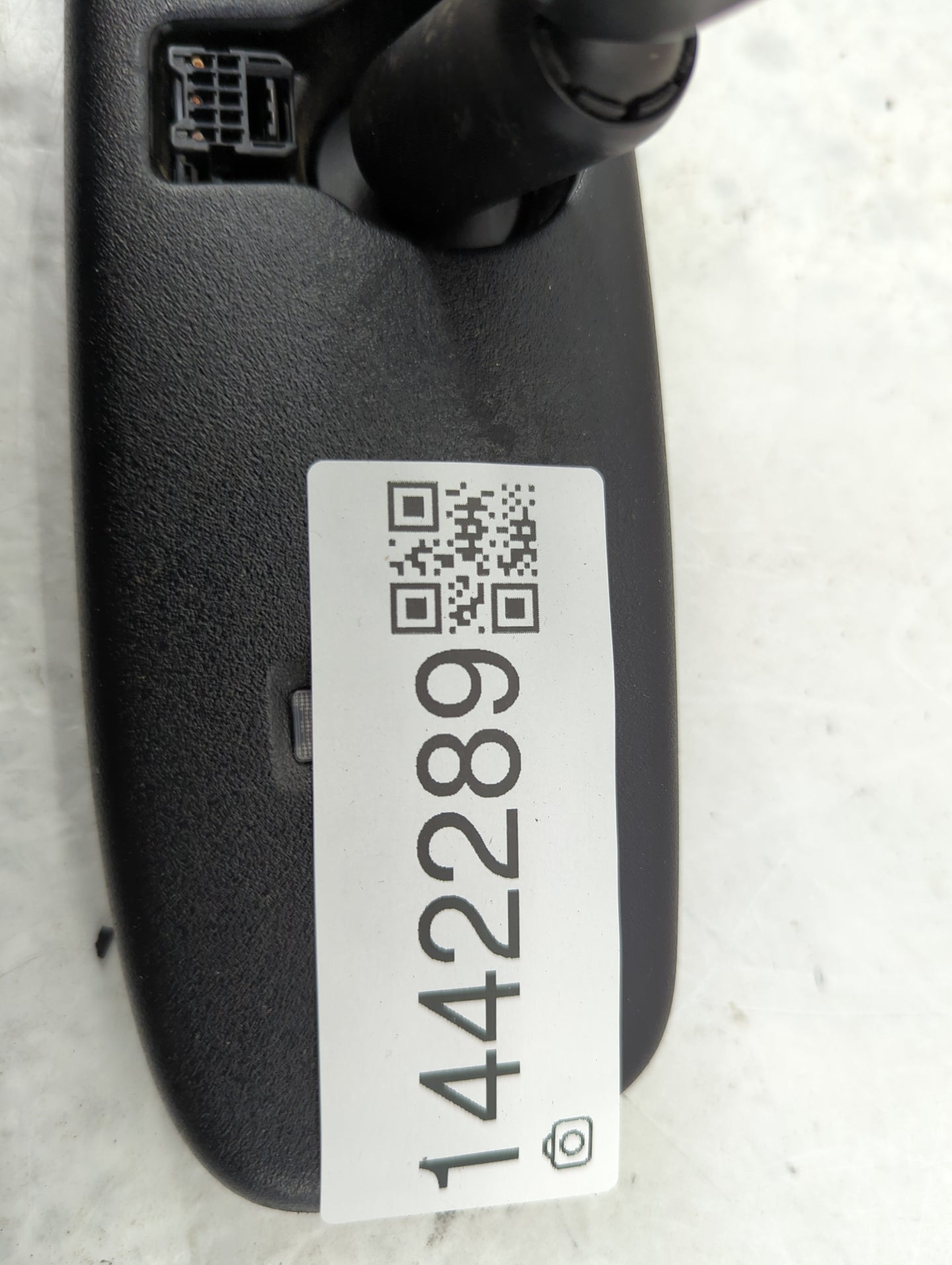 2013-2021 Nissan Leaf Interior Rear View Mirror Replacement OEM P/N:NZLOBI2HL4 4112A-OBI2HL4 Fits OEM Used Auto Parts - Oemu