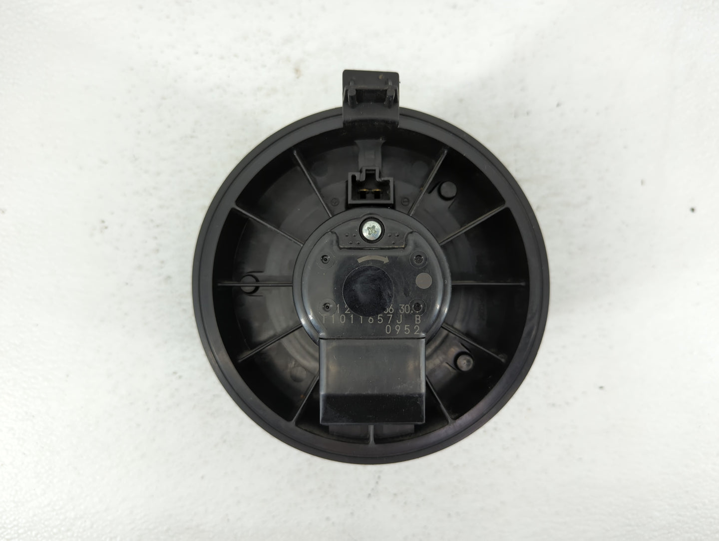 2013-2021 Nissan Leaf Rear Heater AC Blower Motor P/N:T1011657J B Fits Fits 2013 2014 2015 2016 2017 2018 2019 2020 2021 OEM