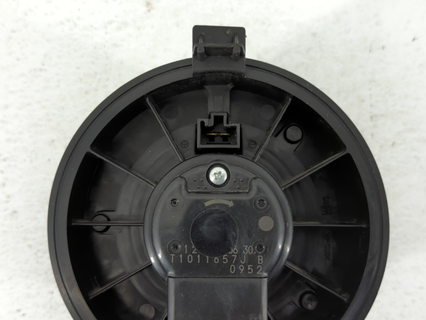 2013-2021 Nissan Leaf Rear Heater AC Blower Motor P/N:T1011657J B Fits Fits 2013 2014 2015 2016 2017 2018 2019 2020 2021 OEM