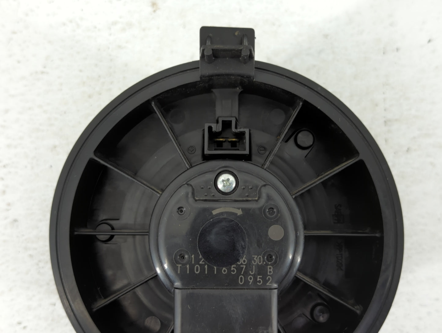 2013-2021 Nissan Leaf Rear Heater AC Blower Motor P/N:T1011657J B Fits Fits 2013 2014 2015 2016 2017 2018 2019 2020 2021 OEM