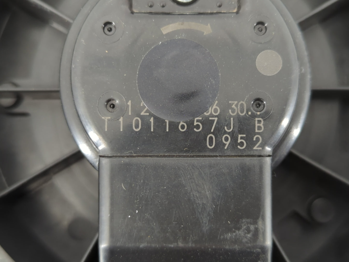 2013-2021 Nissan Leaf Rear Heater AC Blower Motor P/N:T1011657J B Fits Fits 2013 2014 2015 2016 2017 2018 2019 2020 2021 OEM