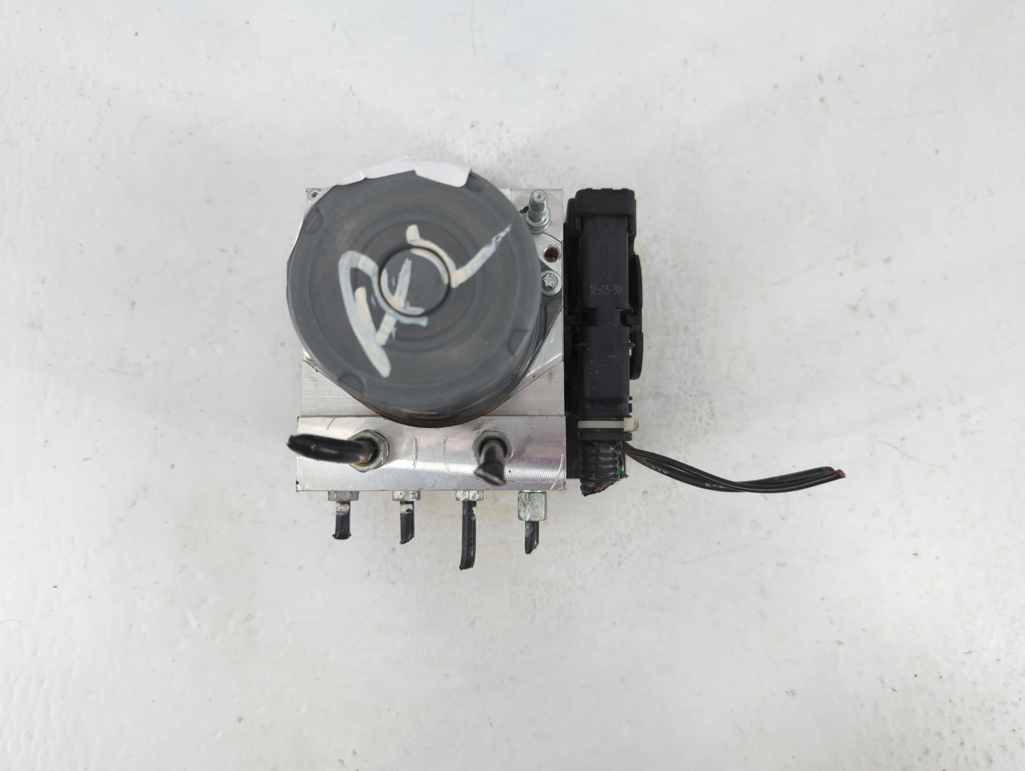 2011-2013 Nissan Maxima ABS Pump Control Module Replacement P/N:47660 ZY90C Fits Fits 2011 2012 2013 OEM Used Auto Parts - O