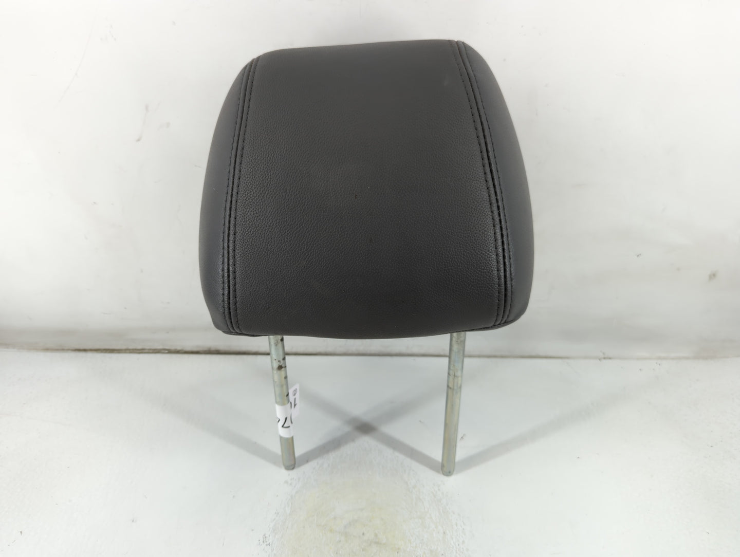 2011-2014 Nissan Maxima Headrest Head Rest Front Driver Passenger Seat Fits Fits 2011 2012 2013 2014 OEM Used Auto Parts - O