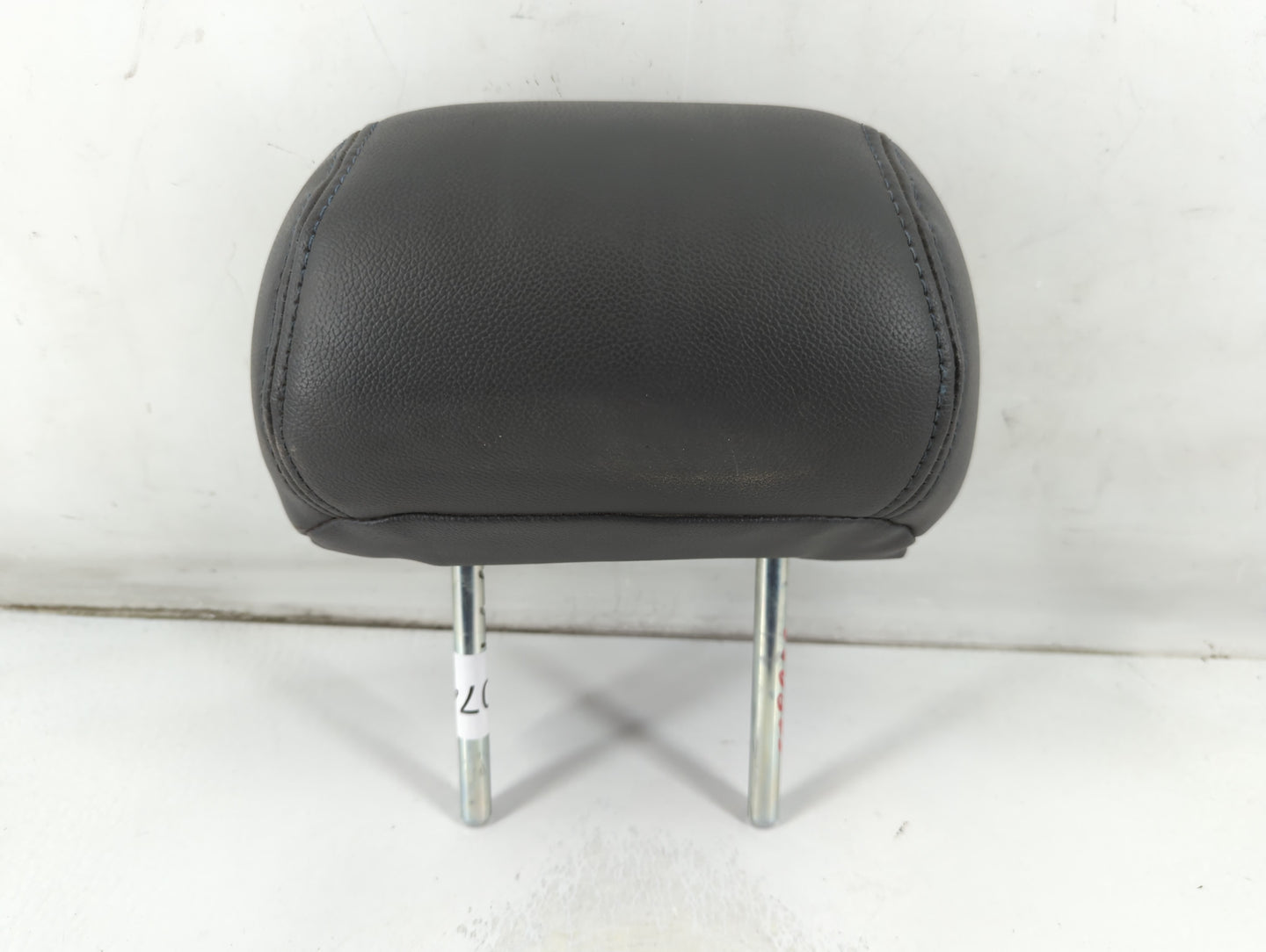 2011-2014 Nissan Maxima Headrest Head Rest Front Driver Passenger Seat Fits Fits 2011 2012 2013 2014 OEM Used Auto Parts - O